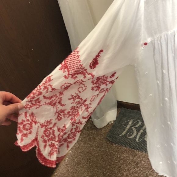 Johnny Was white and red floral boho top size small - Picture 3 of 9